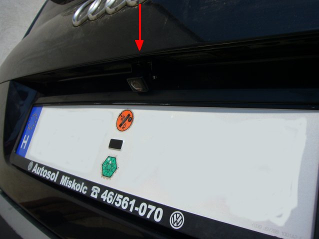 CARKNIGHT V�Z�LL�, pici konzollal felszerelhet� tolat�kamera k�pe